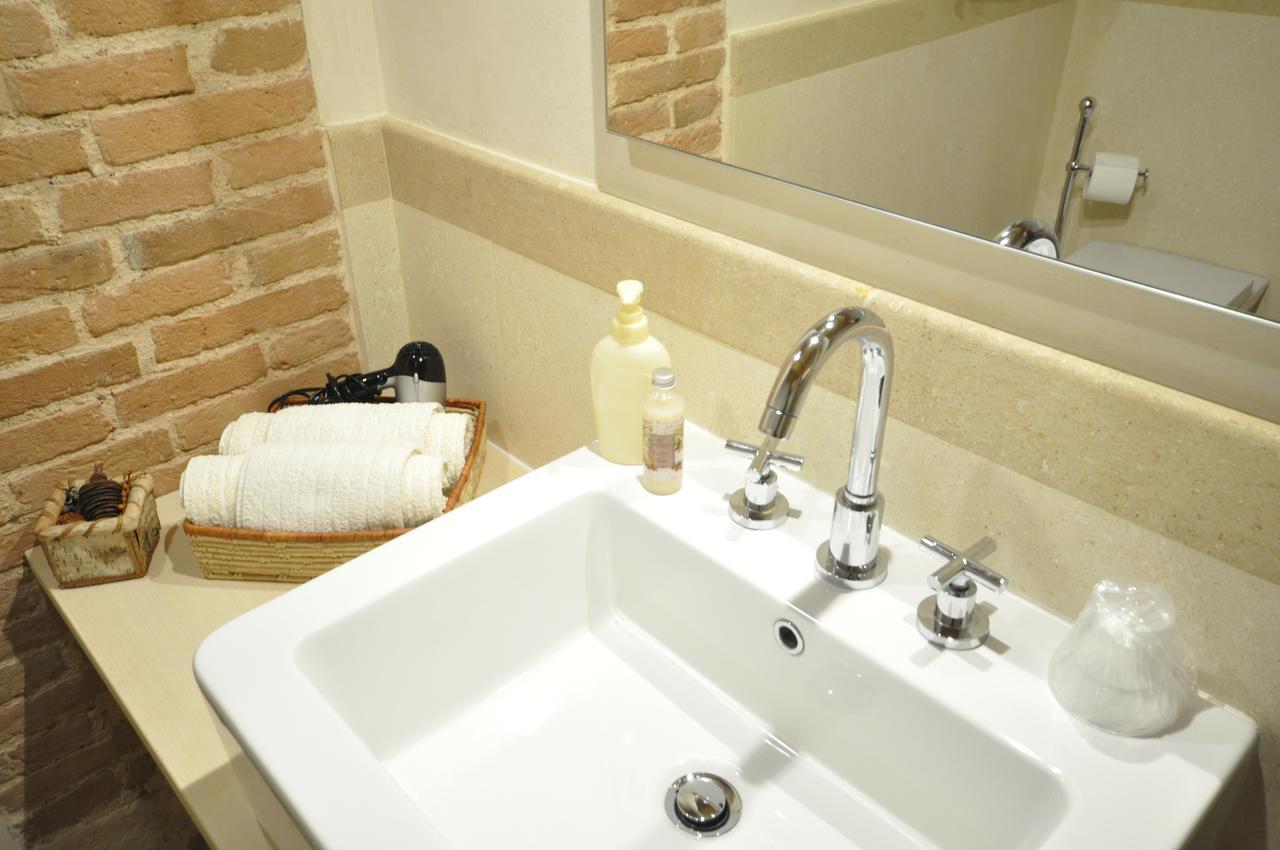 Agriturismo Monte Degli Aromi *